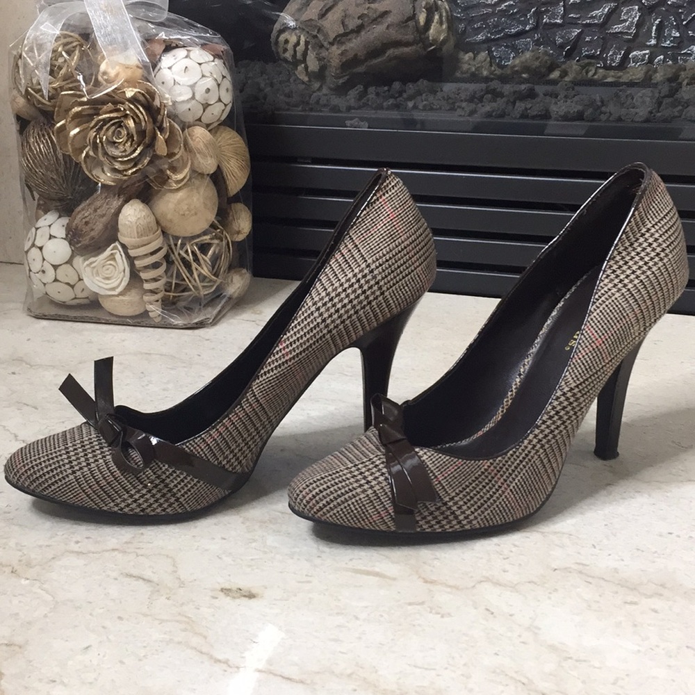 Delicious Brown and Tan High Heel Shoes Size 8